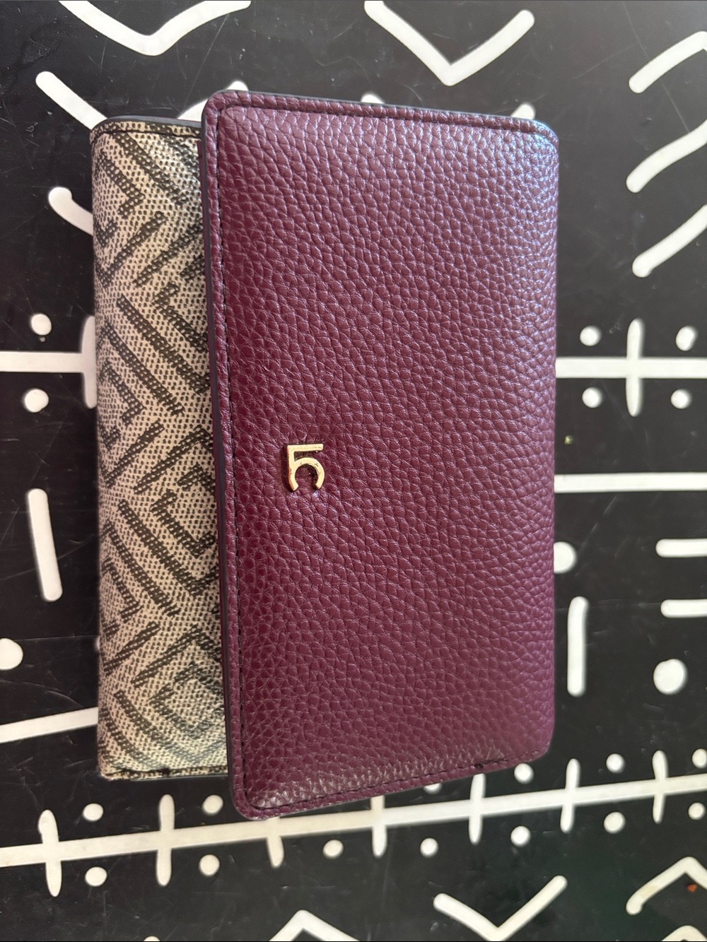 Liz Claiborne Burgundy and Black Patterned Bifold Wallet